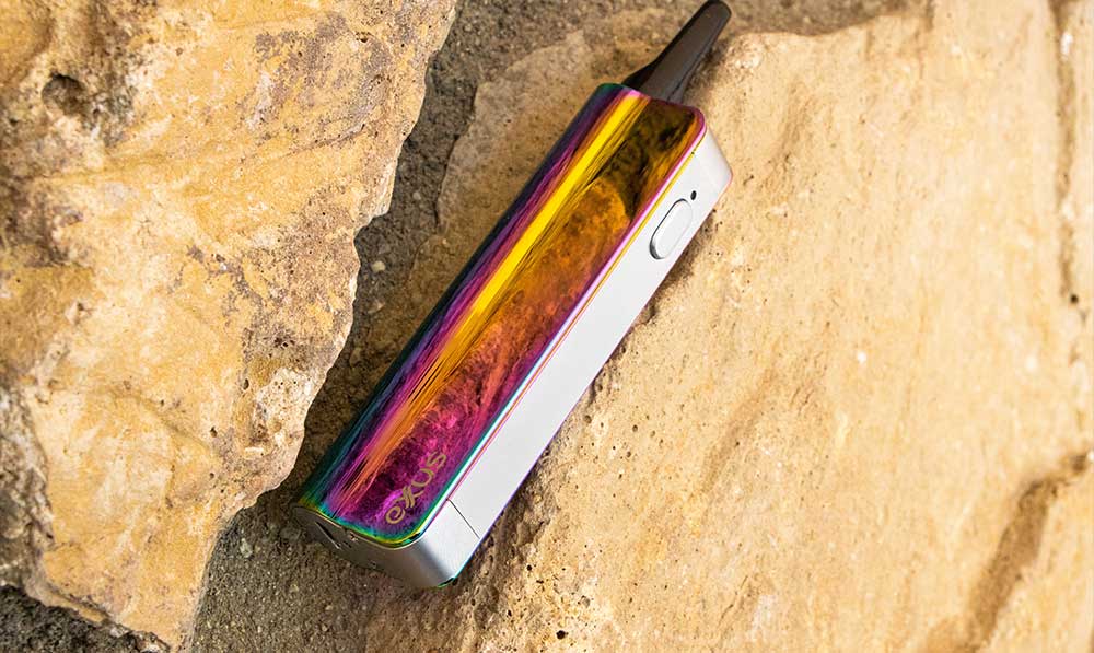 Exxus Snap VV 510 thread battery resting on a rock